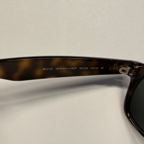 RAY-BAN UNISEX - style: 'NEW WAYFARER CLASSIC SUNGLASSES' - Picture 3 of 4